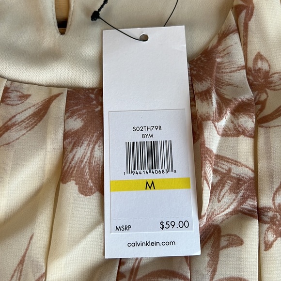 NWT Calvin Klein top size Medium - Picture 8 of 8